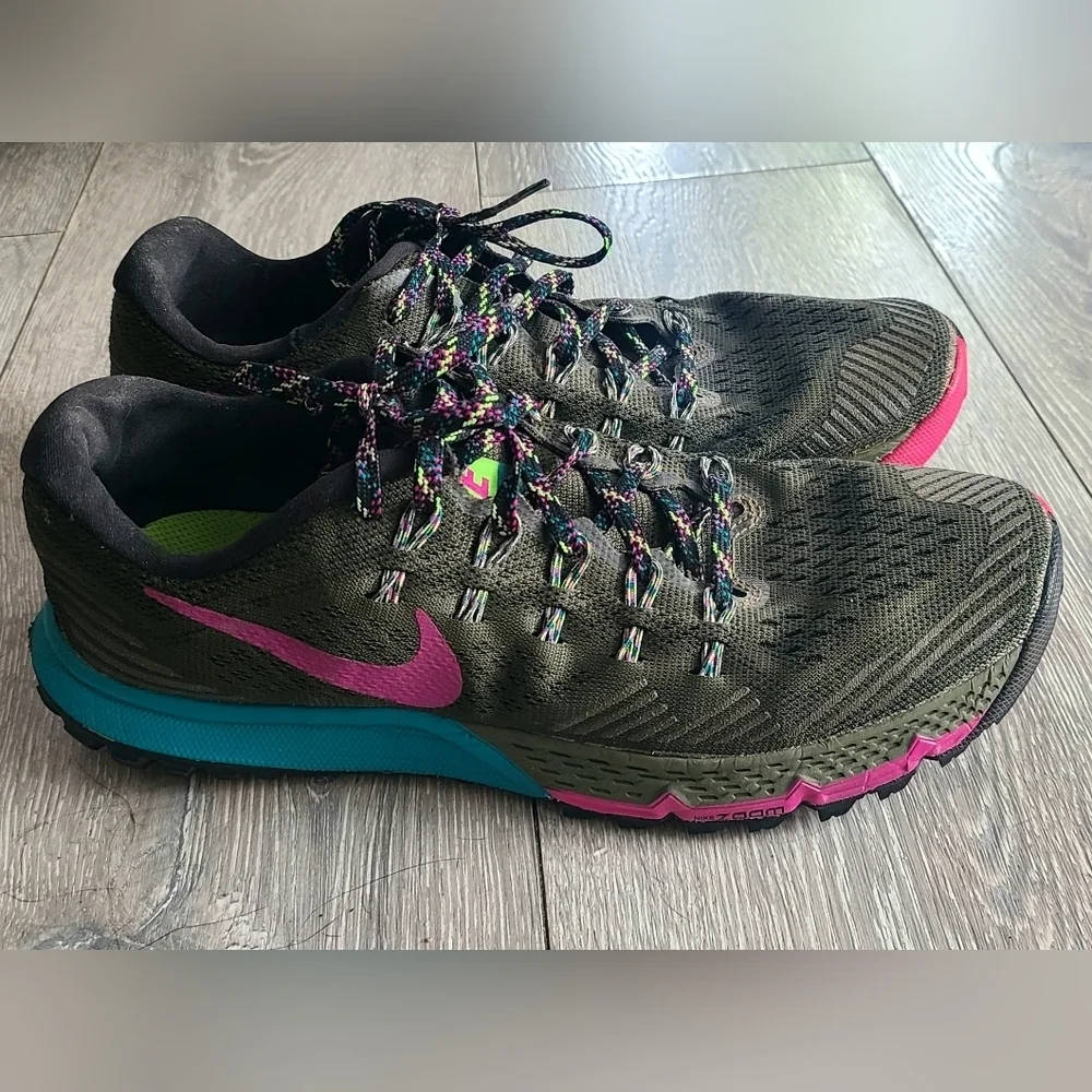 Nike Kiger 3 Size 9.5 US - Picture 2 of 7